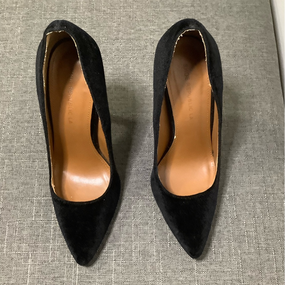 SHEIN Black Pointed Toe Heels